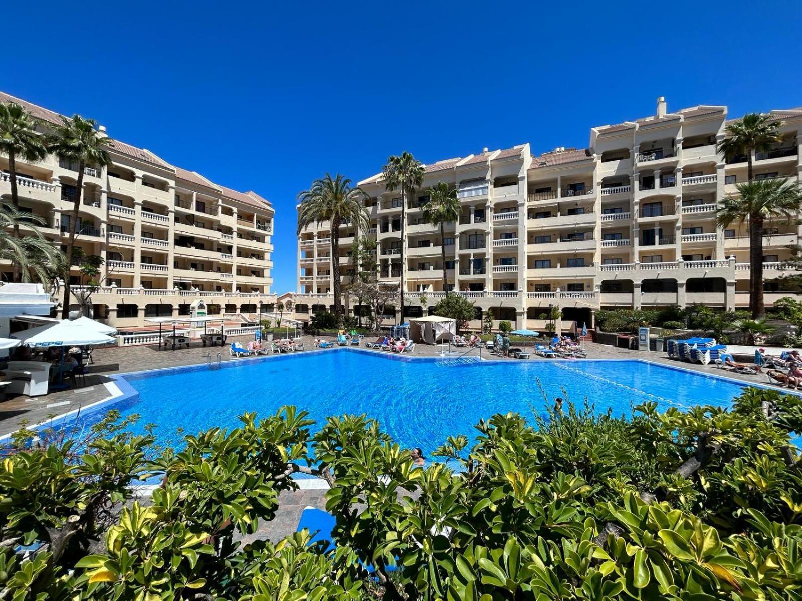 Lovely 1 Bed Apartment In Castle Harbour C108 Los Cristianos  Εξωτερικό φωτογραφία